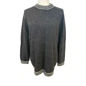Vintage Womens Gray Wool Mohair Knit Sweater Size Medium Cozy Winter Pullover.